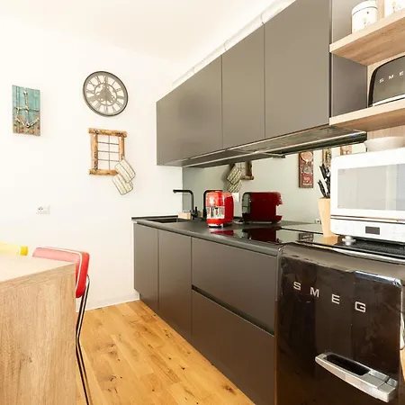 Dany Con Vista By Solutions